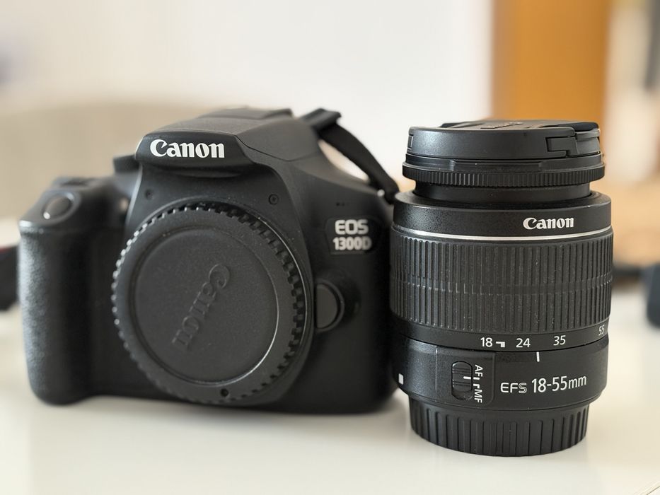 Camera Canon EOS 1300D + obiectiv EFS 18-55 mm