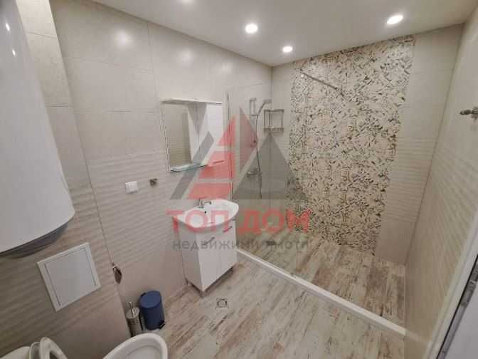 Дава се под наем Двустаен апартамент в Варна, Цветен квартал - 70 кв.м за 600 € - Снимка #8