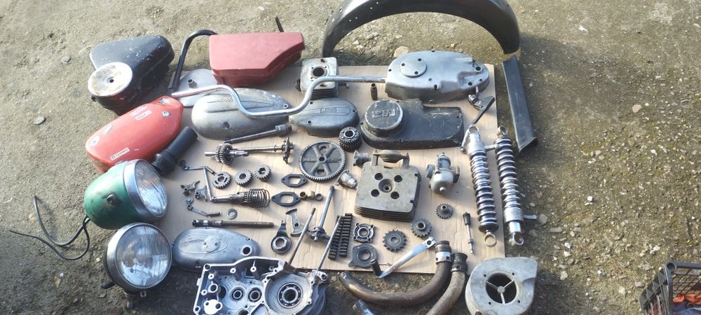 Части за МЗ /ЕТЗ/ЕS/TS/Simsonи други ретро мотори