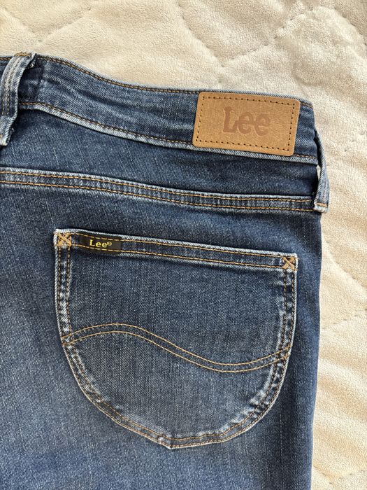 Качественные джинсы Lee