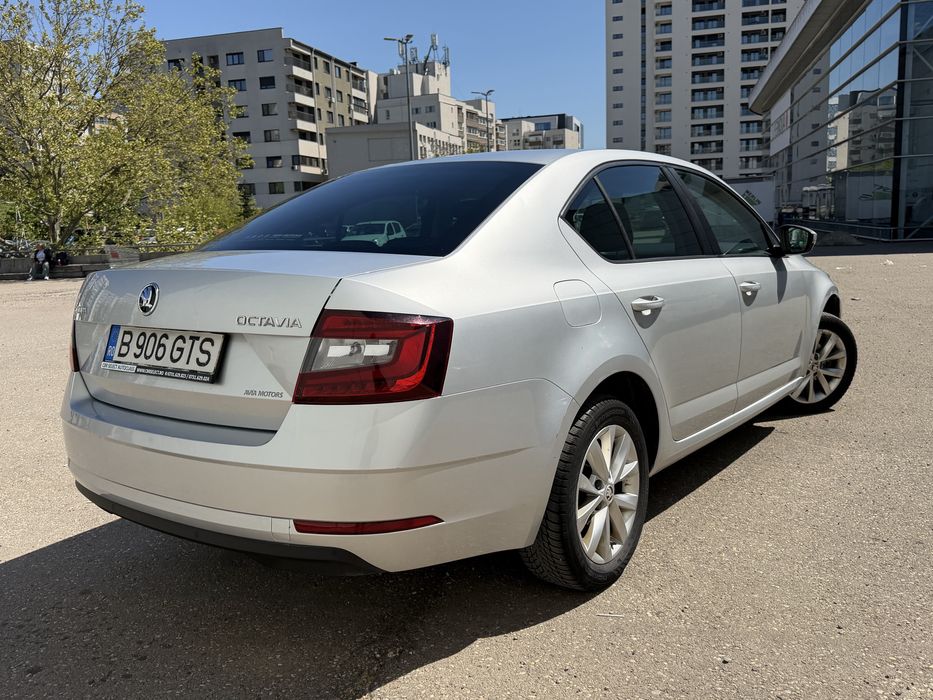 Vand Skoda Octavia 3 facelift berlina full led xenon euro 6 multimedia carplay jante keyless go start stop pilot automat scaune incalzite