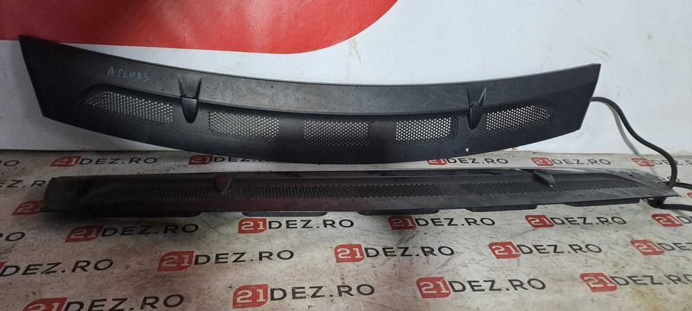 Grila capota Mercedes A - B Class w169 w245 cu diuze spalare parbriz