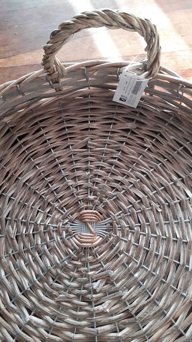 плетен поднос антикварен, дръжки от естествен бамбук за сервиране