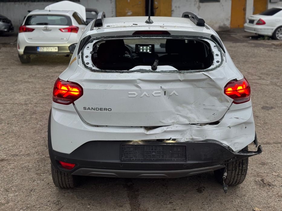Vand Dacia Sandero Stepway 2024 AVARIAT!