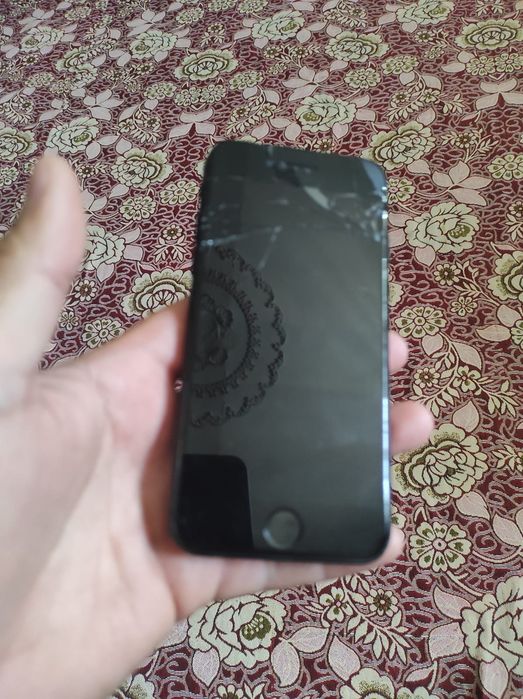 Продам   iPhone 7