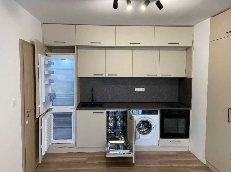 Продава се Тристаен апартамент в София, Хаджи Димитър - 105 кв.м за 2496 €/кв.м - Снимка #3