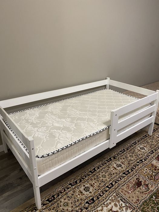 Детская кровать с 3 до 10 лет с матрасом