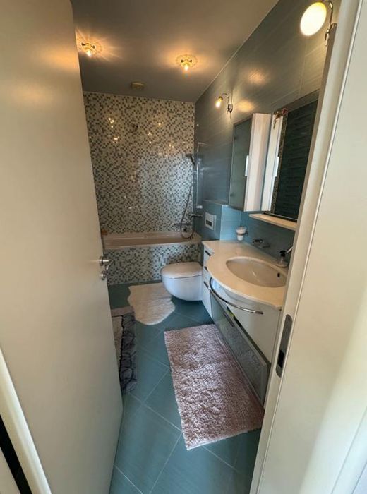 Дава се под наем Тристаен апартамент в София, Студентски град - 160 кв.м за 990 € - Снимка #7