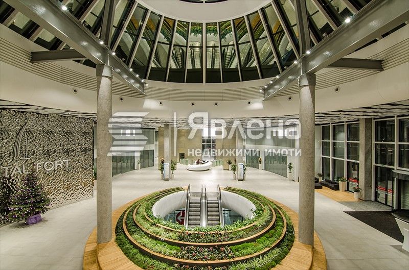 Дава се под наем Офис в София, 7-ми 11-ти километър - 397 кв.м за 7464 € - Снимка #4