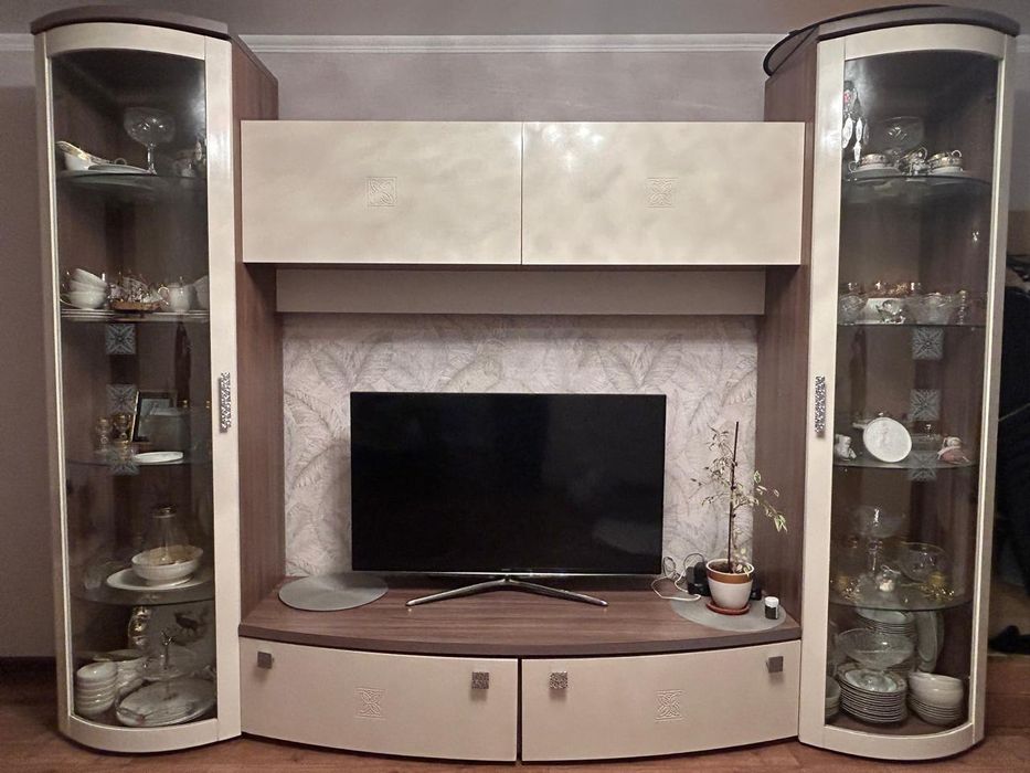 Продам стенку для гостиной
