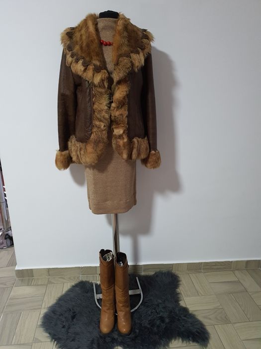 Blana naturala de vulpe si piele naturala, guler spectaculos;