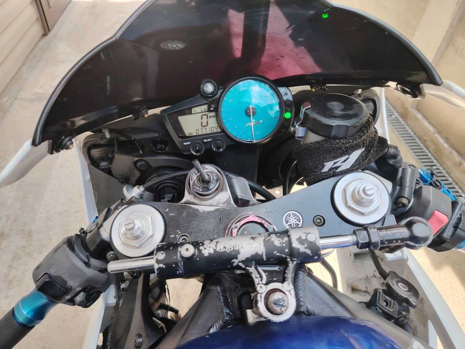 Yamaha YZF-R1 на части