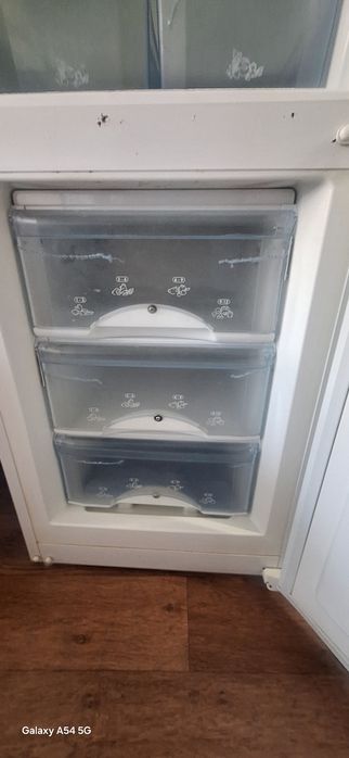 Продам холодильник