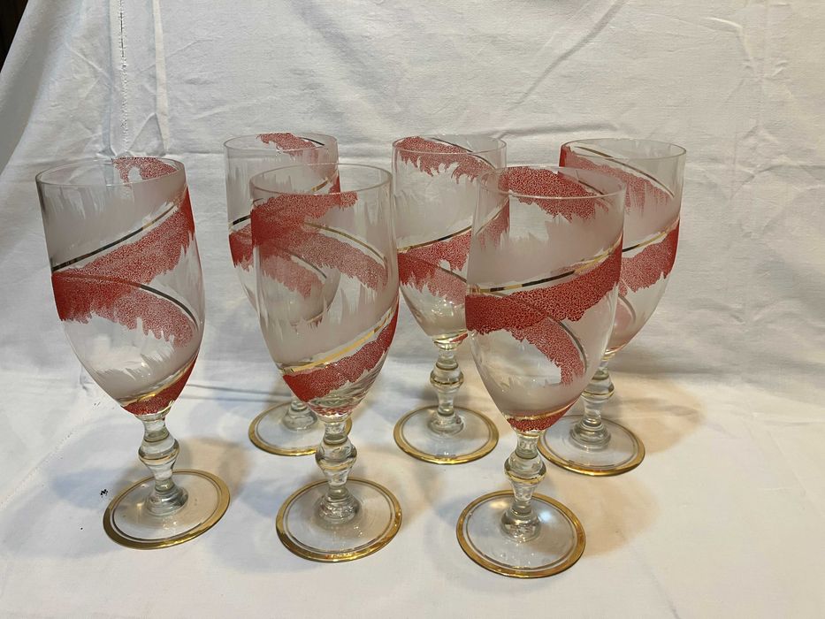 Кристални, порцеланови и стъклени сервизи