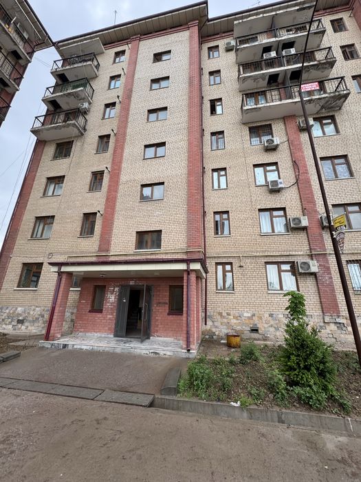 Ахангаранда уй аренда узимики оилали тоза  яшидиган одамга бераман