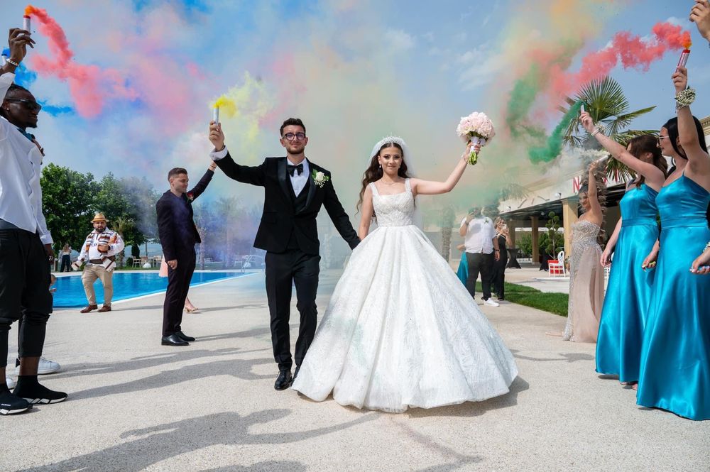 Oferte pachete nuntă! Fotograf, video, oglinda magica, dronă, fum, etc