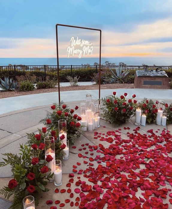 Любовна изненада, декор предложение за брак