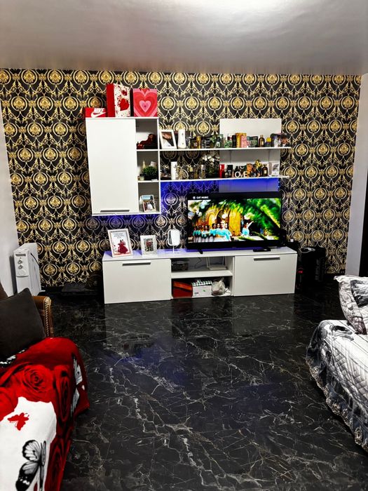 Închiriere apartament 350 euro