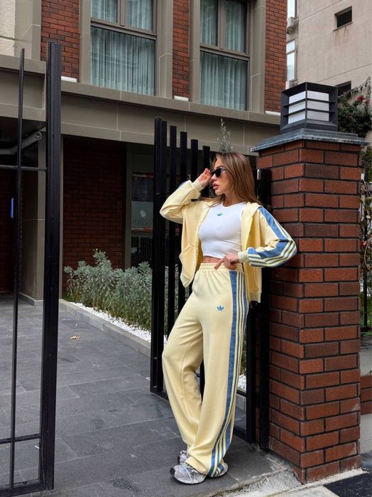 Комплект от три части