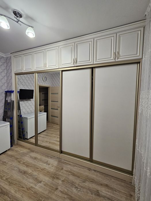 Продам обьемный шкаф