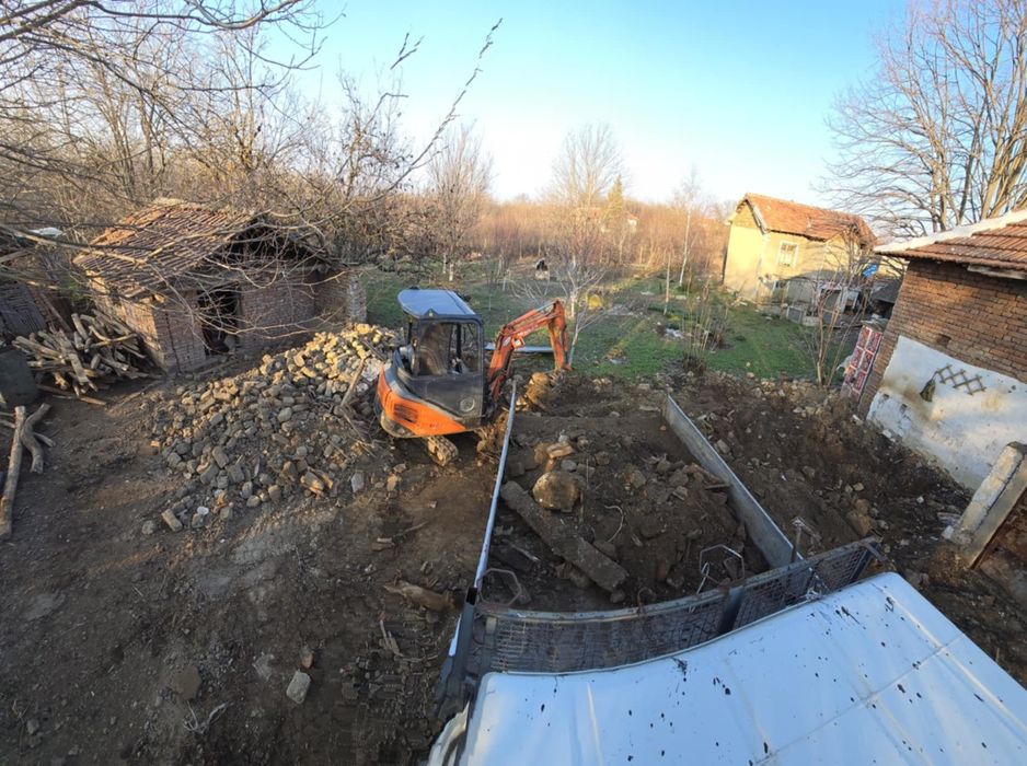 Хамалски услуги Почистване на мазета, тавани, дворове и други