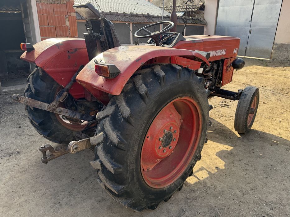 Vand Tractor UTB 445