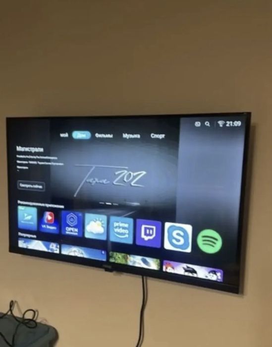 Телевизор смарт 75см