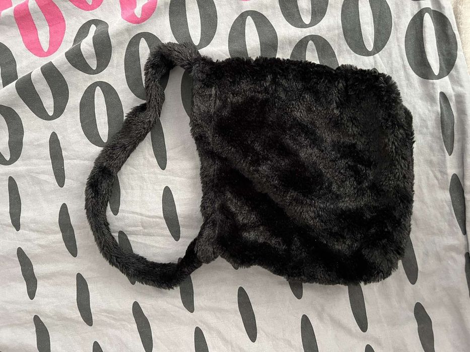 Чанти от reserved, sinsay, shein