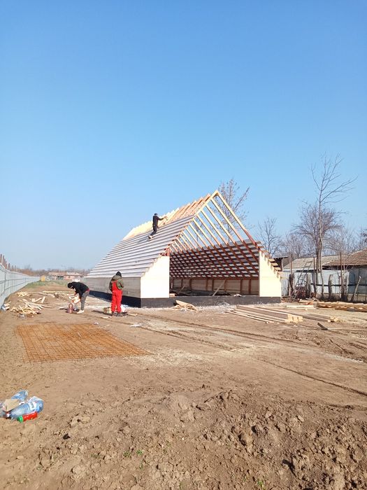 Fac case căsuțe cabane cu dormitor și sufragerie