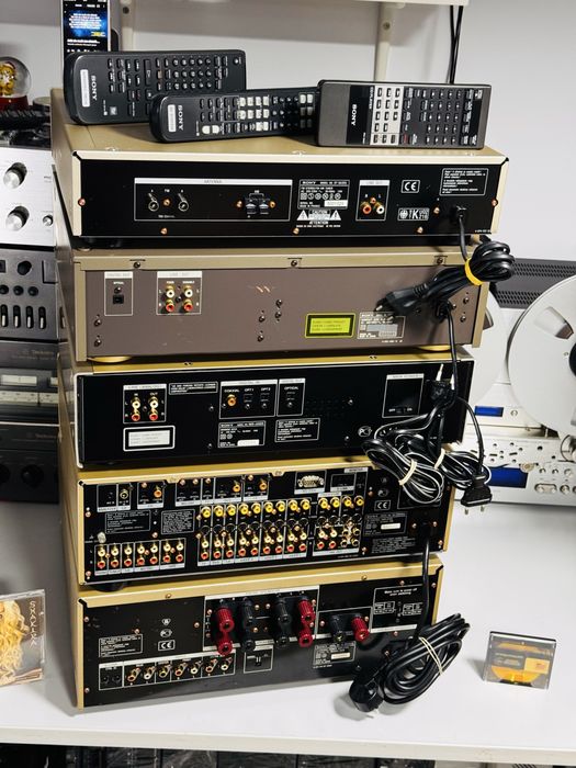 Linie  SONY  gama ES - N9000ES + E9000ES + JA50ES + CDP-X555ES + SA3ES