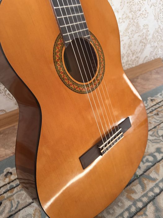 Классическая гитара Yamaha c40