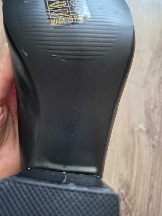 Pantofi cu toc gros eleganti negri masura 35