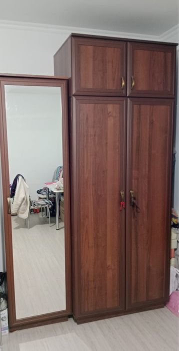 Срочно продам шкаф