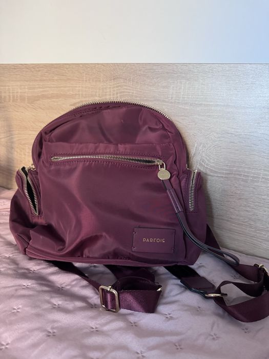 Дамски чанти и портмонета