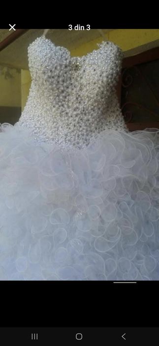 Rochie mireasa si voal