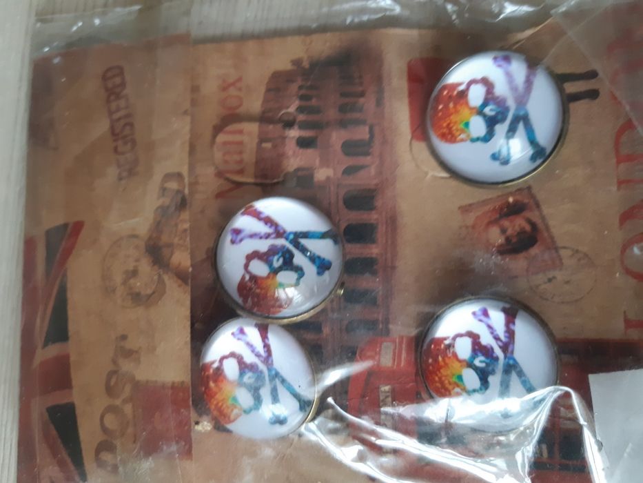 Оригинальные значки