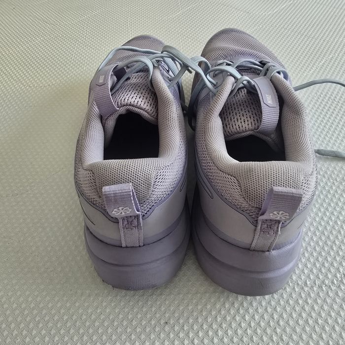 Маратонки.   Nike