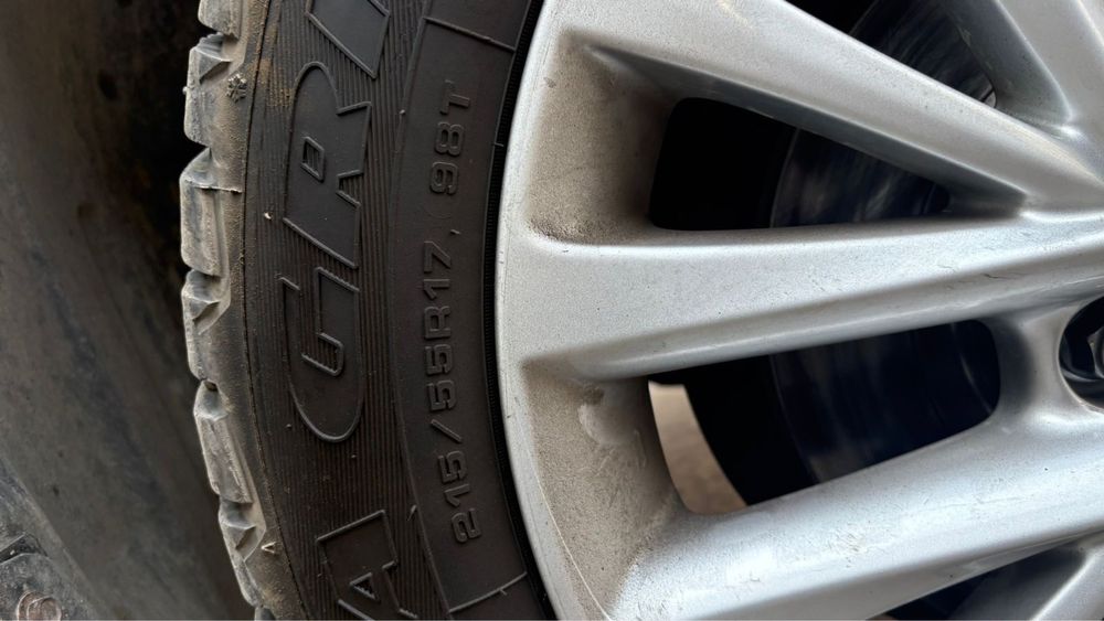 Продам покрышки 215/55 r17