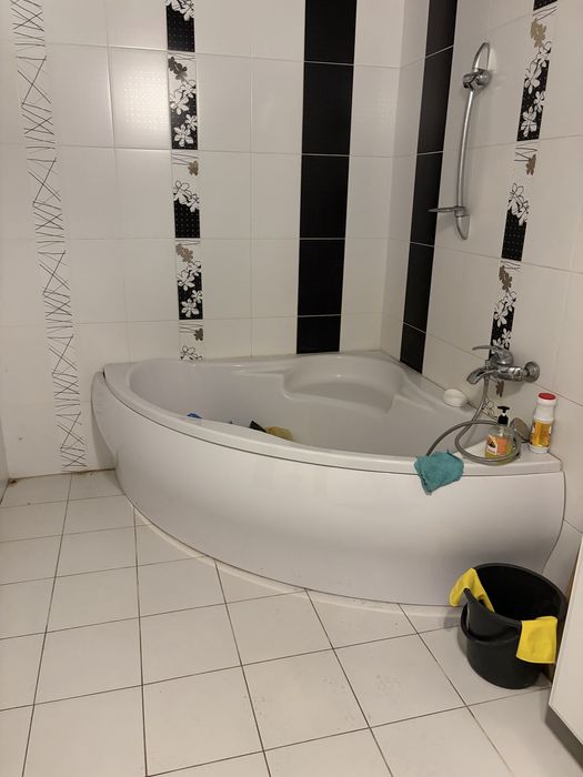 Угловая ванная 1.5*1.5