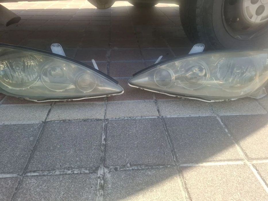 Продам  фары  TOYOTA CAMRI 35