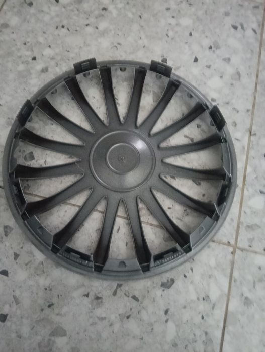 3 Capace roti R16 in stare foarte bună.