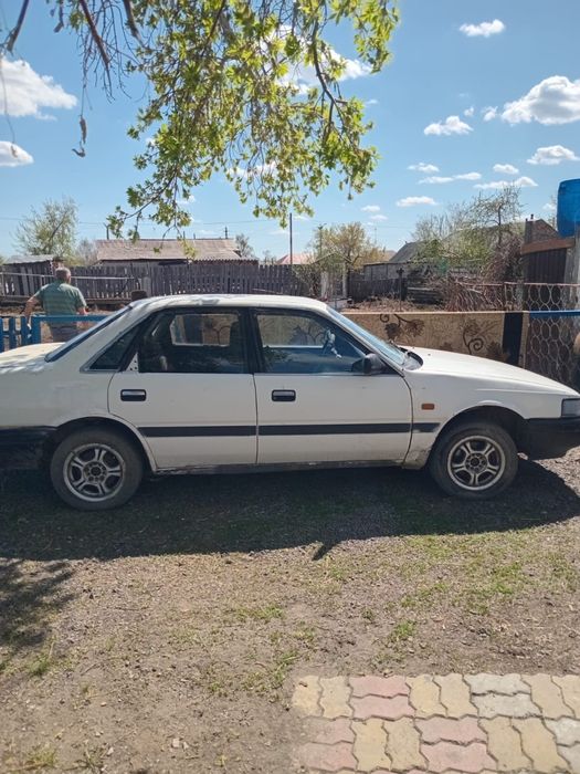 Продам машину мазда