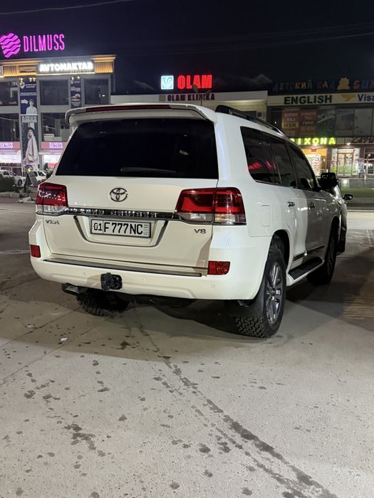 Toyota 200 4.6 V8
