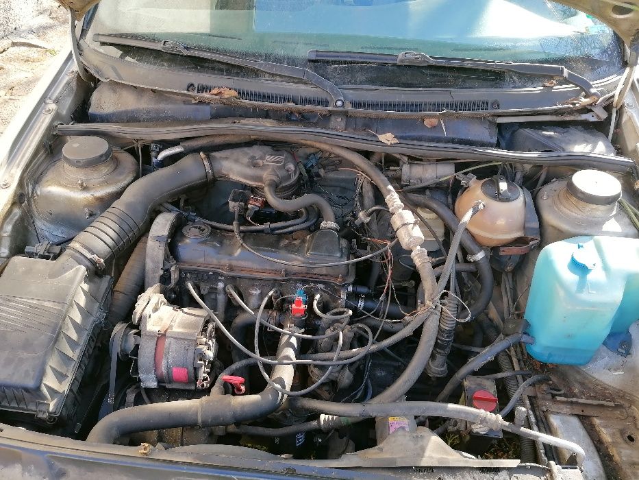 Продавам Сеат Толедо 1.8моно на части