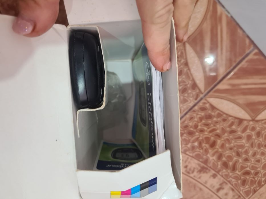 Vând glucometru-sistem de monitorizare glicemie