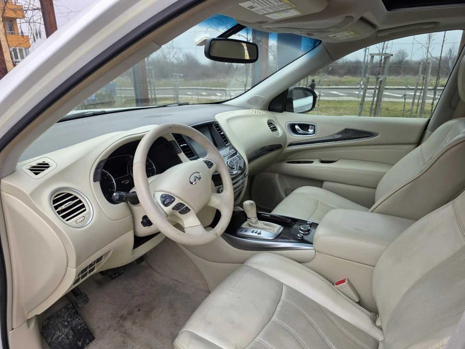 Infiniti JX35 2013г.
