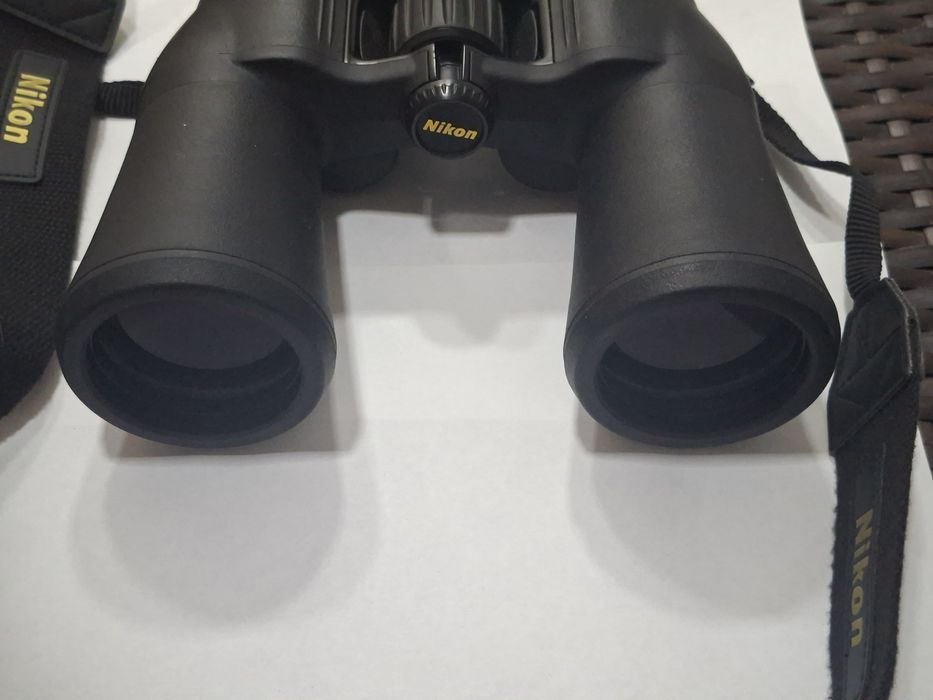 Бинокль NIKON aculon A211