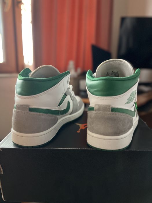 Air Jordan 1 Mid SE 41 – autentici KLEKT – impecabili