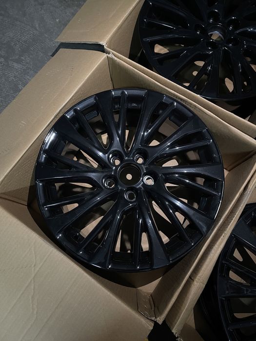 Диск ОРИГИНАЛЬНЫЕ от Lexus Es 250 350