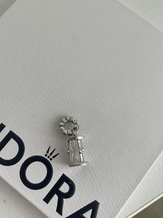 charm pandora Time is precious